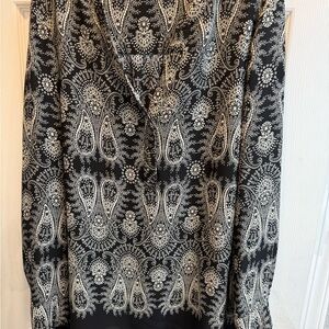 2 for $20 Must bundle/ Pleione Black and White summer print Blouse Tops